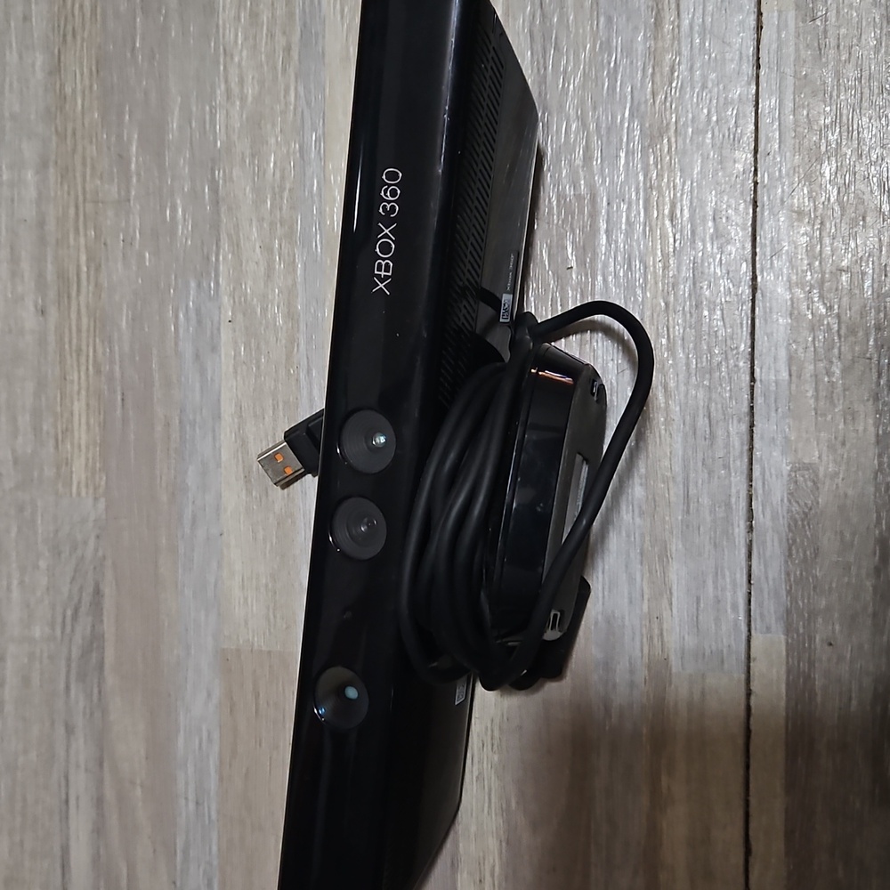 Xbox 360‎ Kinect - Picture 2 of 2